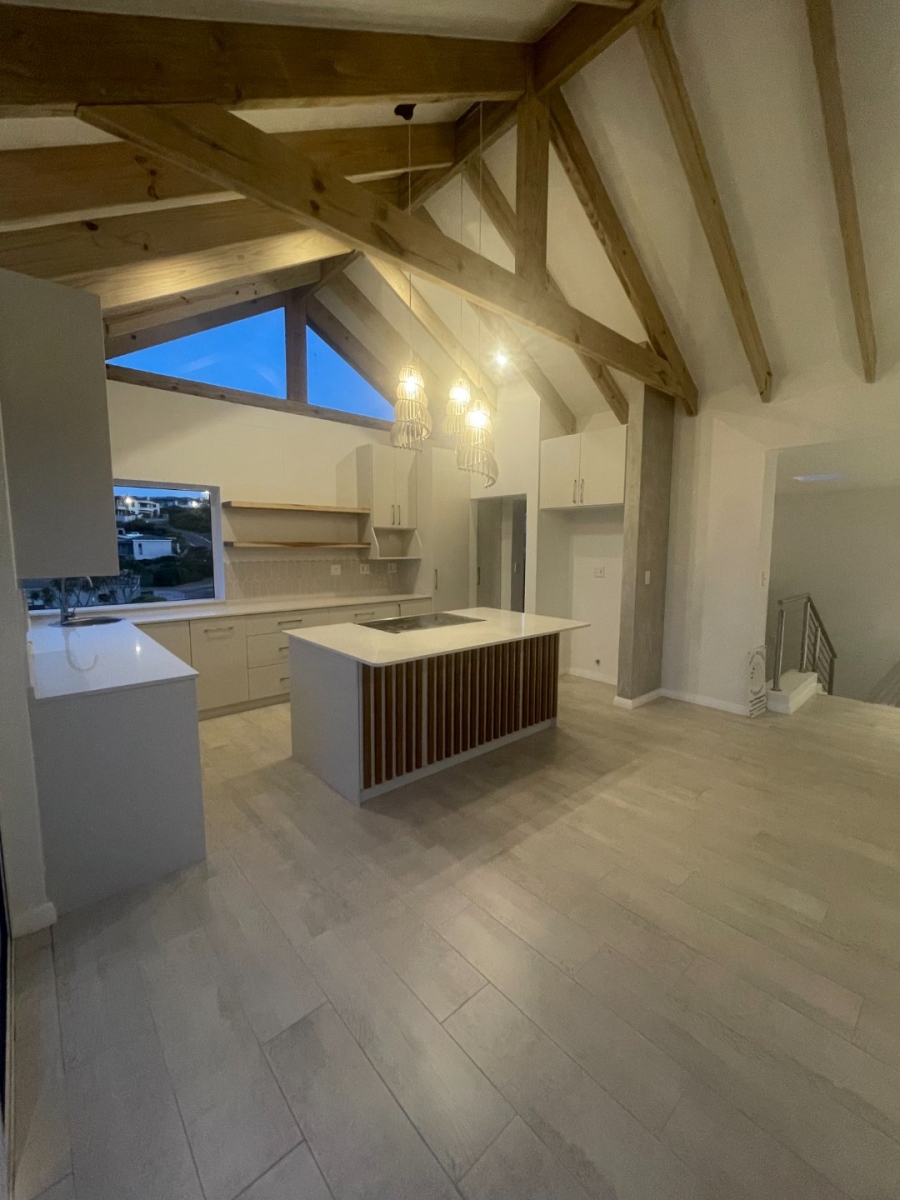 4 Bedroom Property for Sale in Whale Rock Heights Western Cape